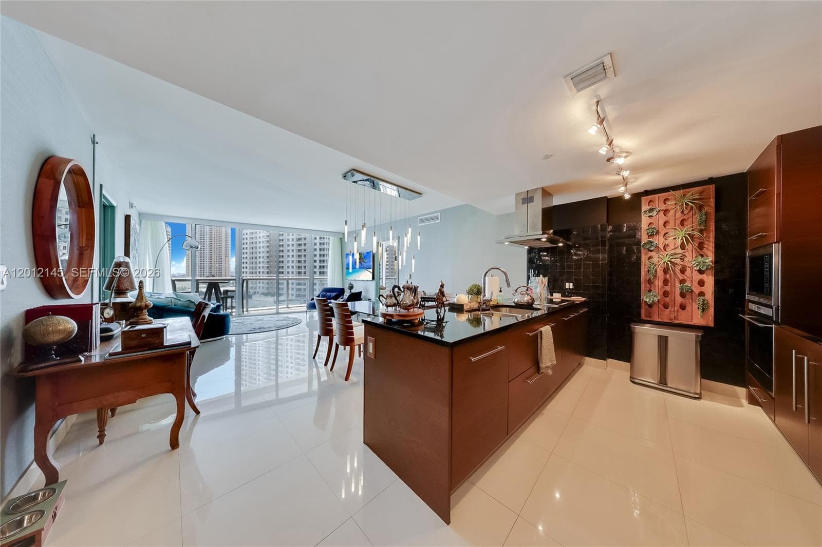 465 Brickell Ave 1019 photo 4