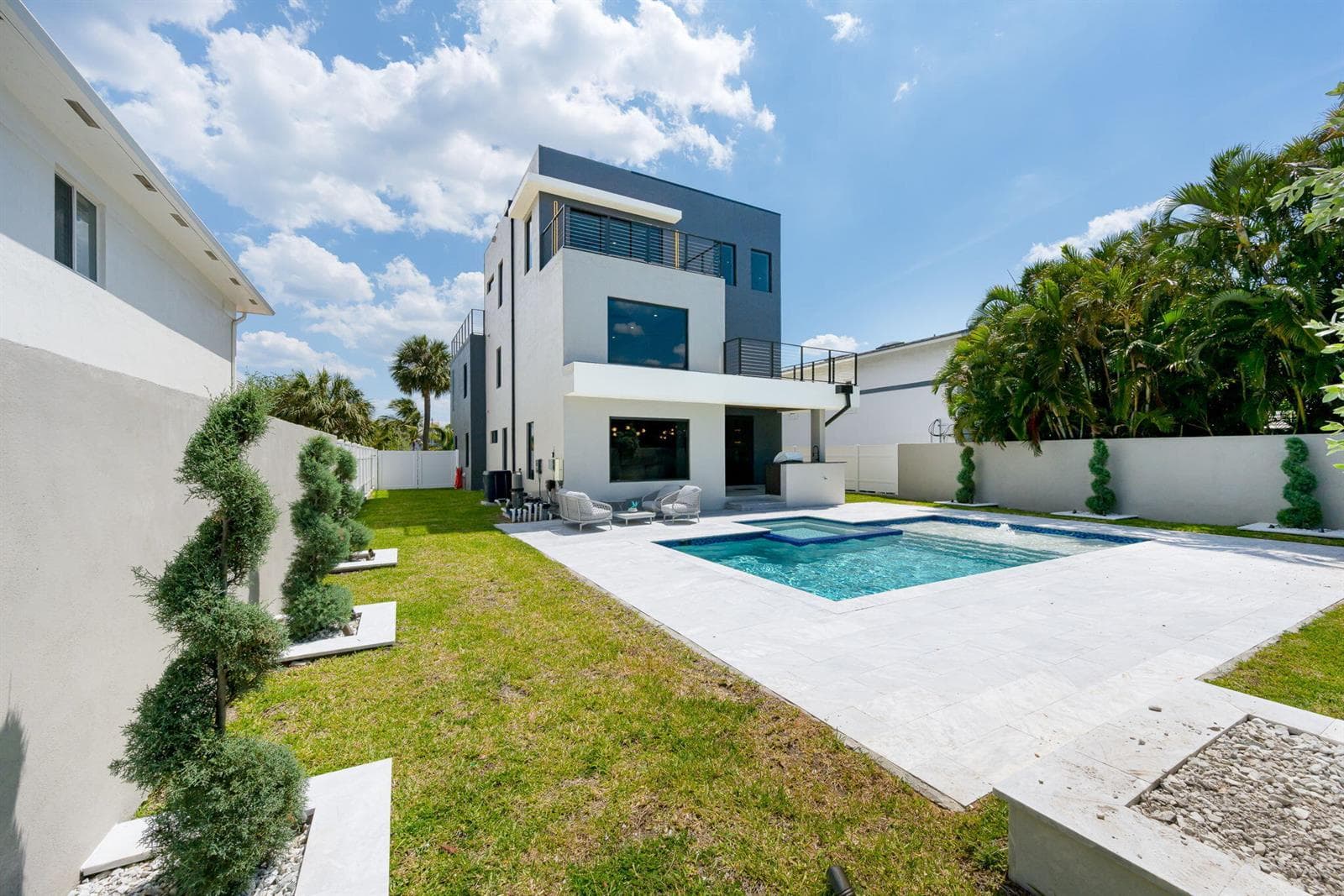 3225 Canal Drive photo 20