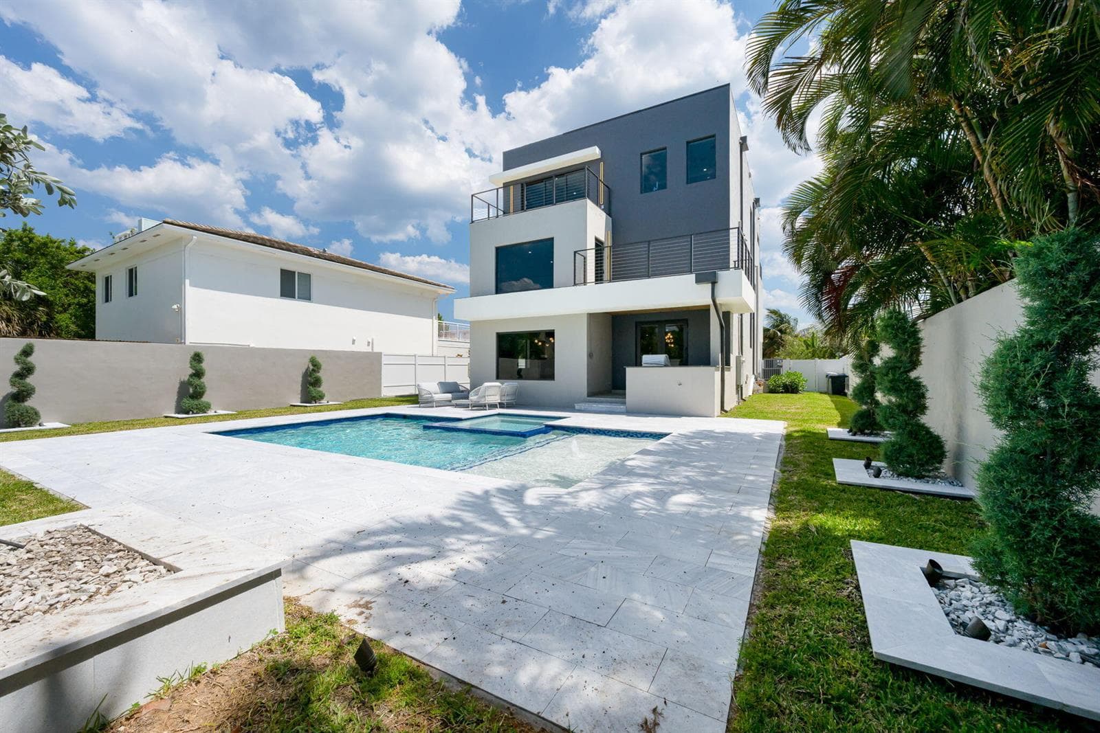 3225 Canal Drive photo 18