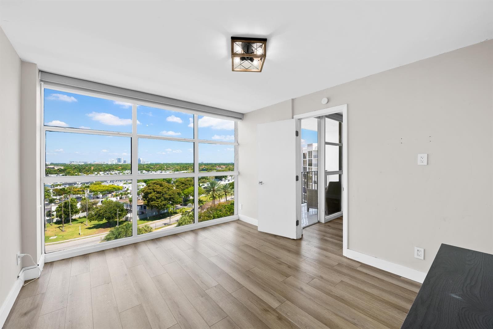 600 Parkview Drive 1029 photo 17