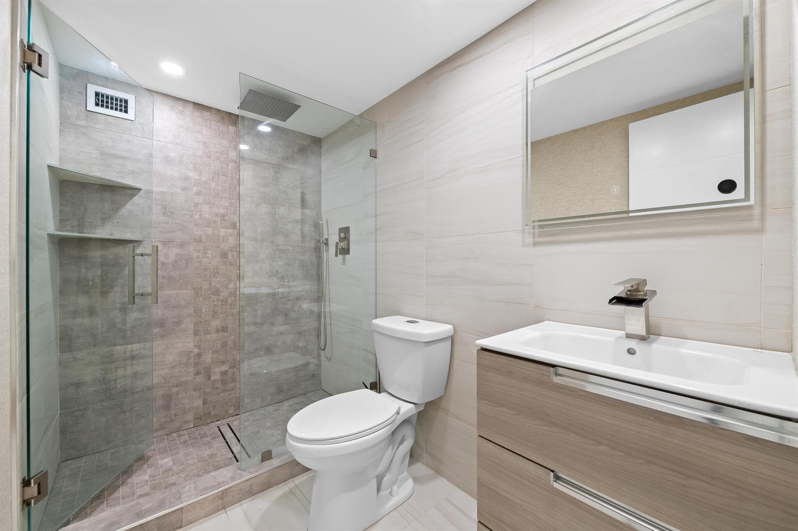 600 Parkview Drive 1029 photo 9