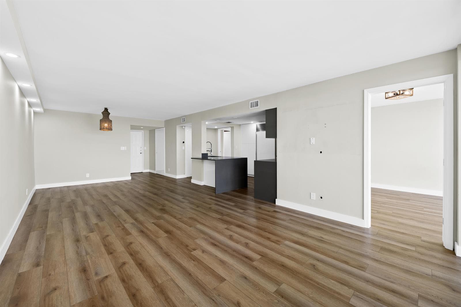 600 Parkview Drive 1029 photo 10