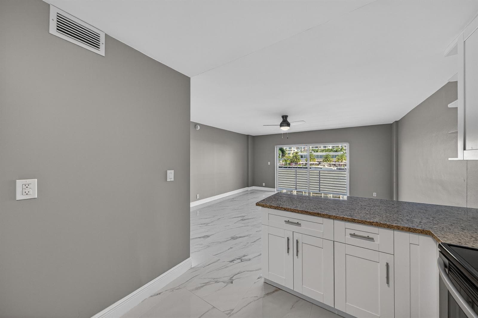 2900 NE 30th Street NE L2 photo 18