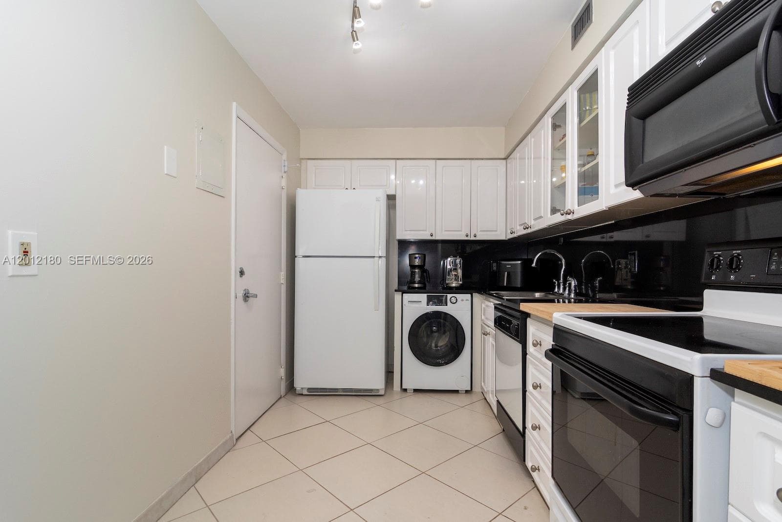 6770 Indian Creek Dr 8L photo 15