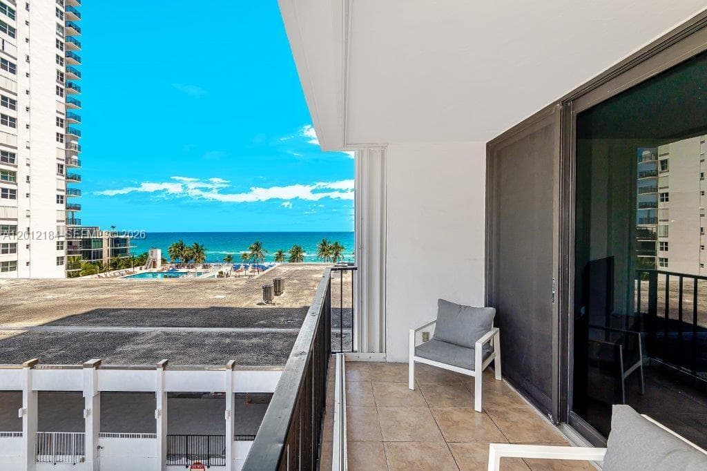 2401 S Ocean Dr 604 photo 23