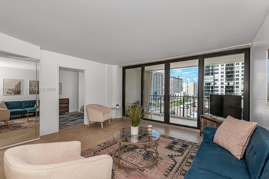 2401 S Ocean Dr 604 photo 6