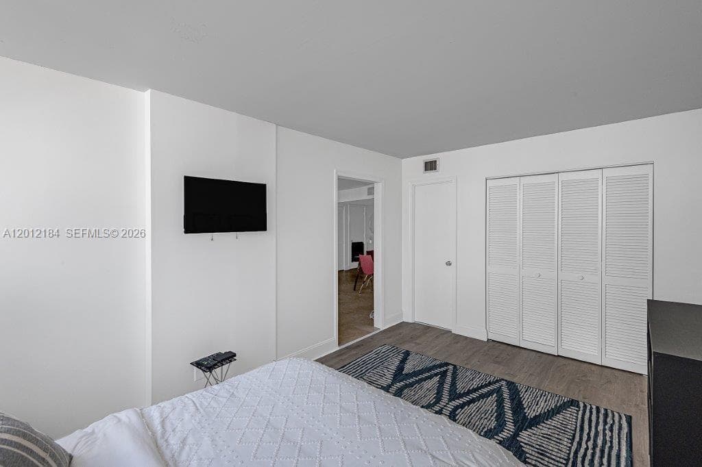 2401 S Ocean Dr 604 photo 13