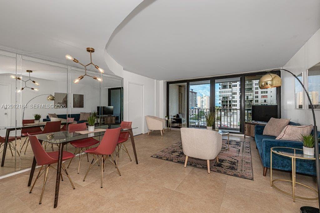2401 S Ocean Dr 604 photo 1