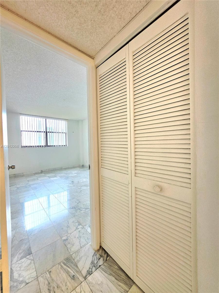 290 174th St 1517 photo 23