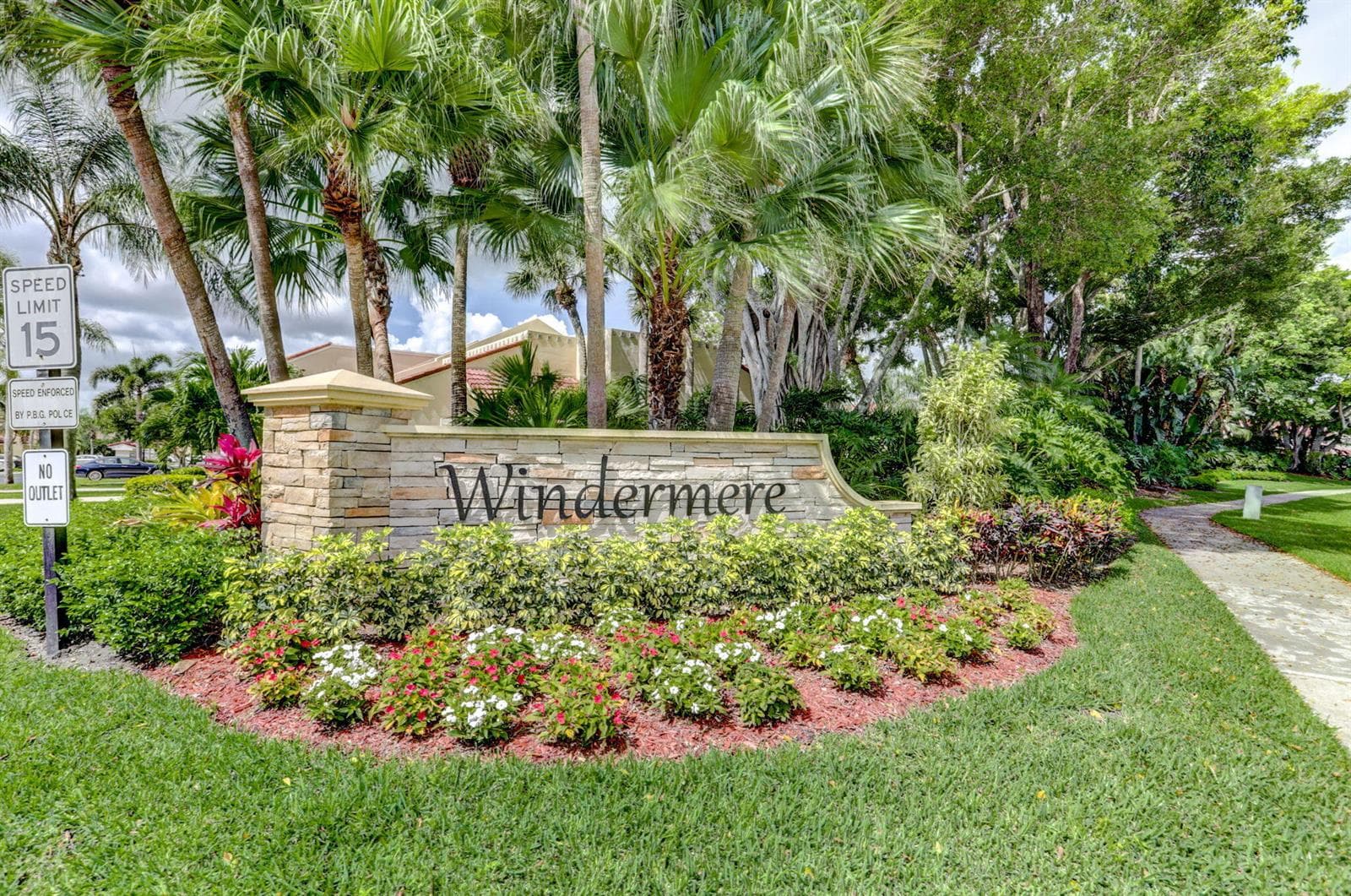 906 Windermere Way photo 1