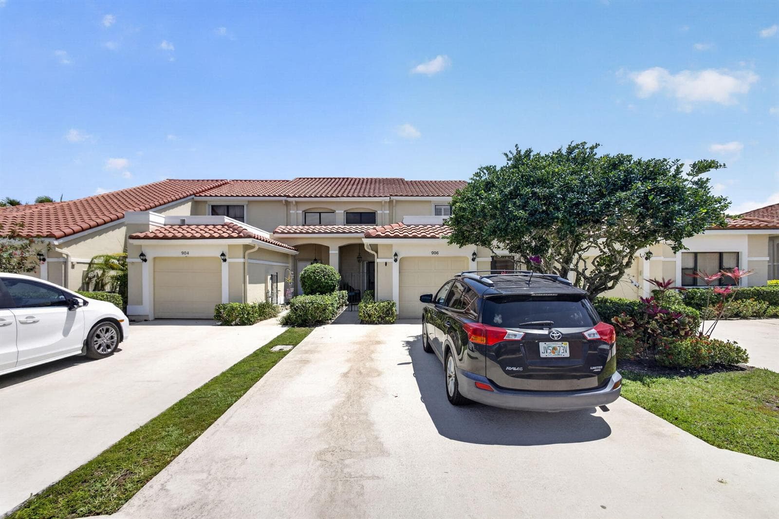 906 Windermere Way photo 5