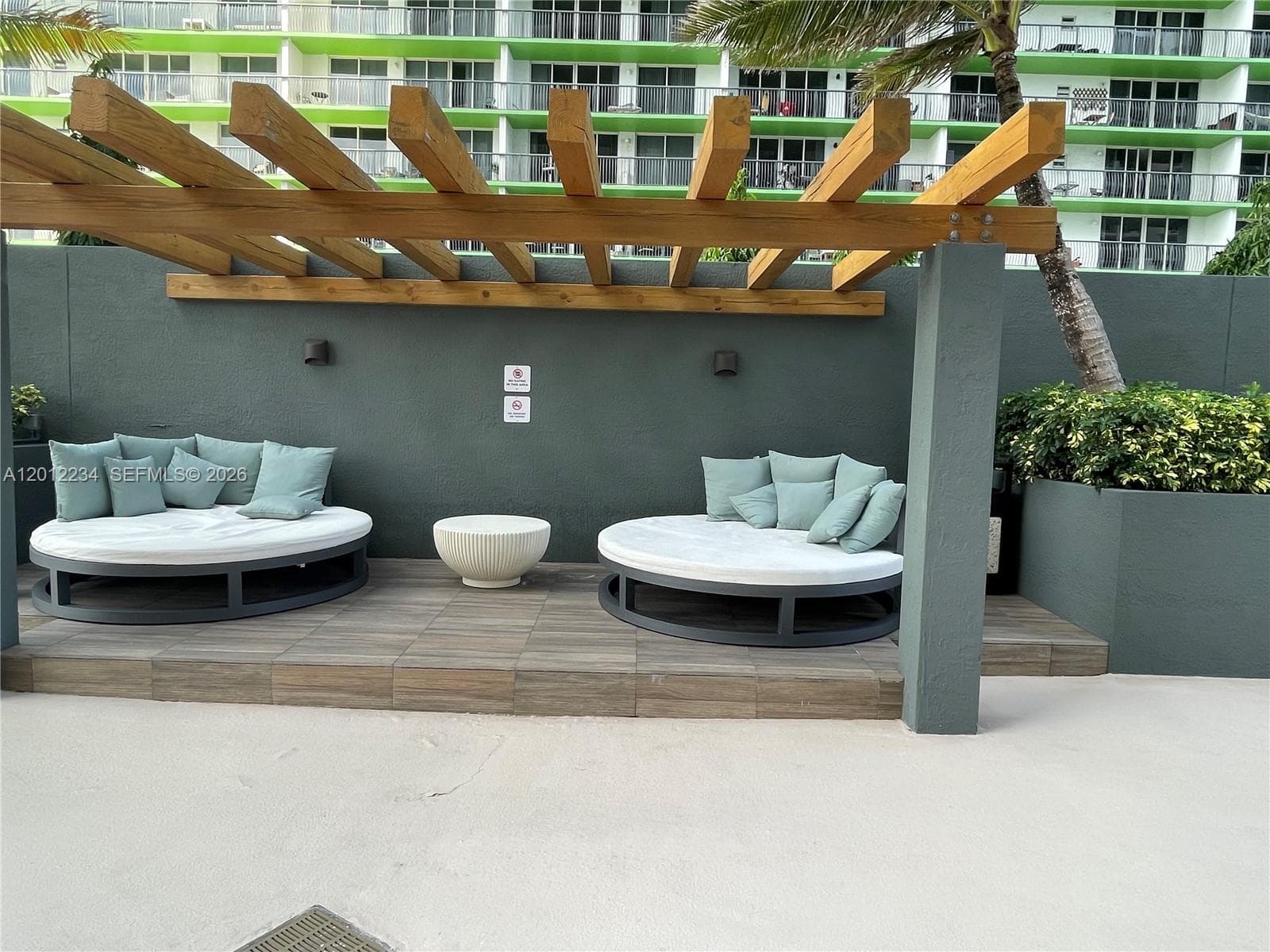 1750 N Bayshore Dr 3403 photo 9