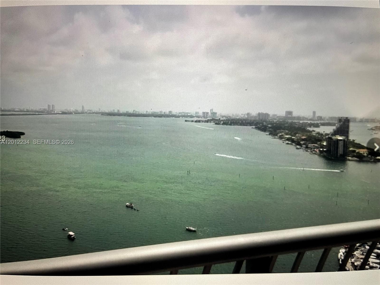 1750 N Bayshore Dr 3403 photo 4