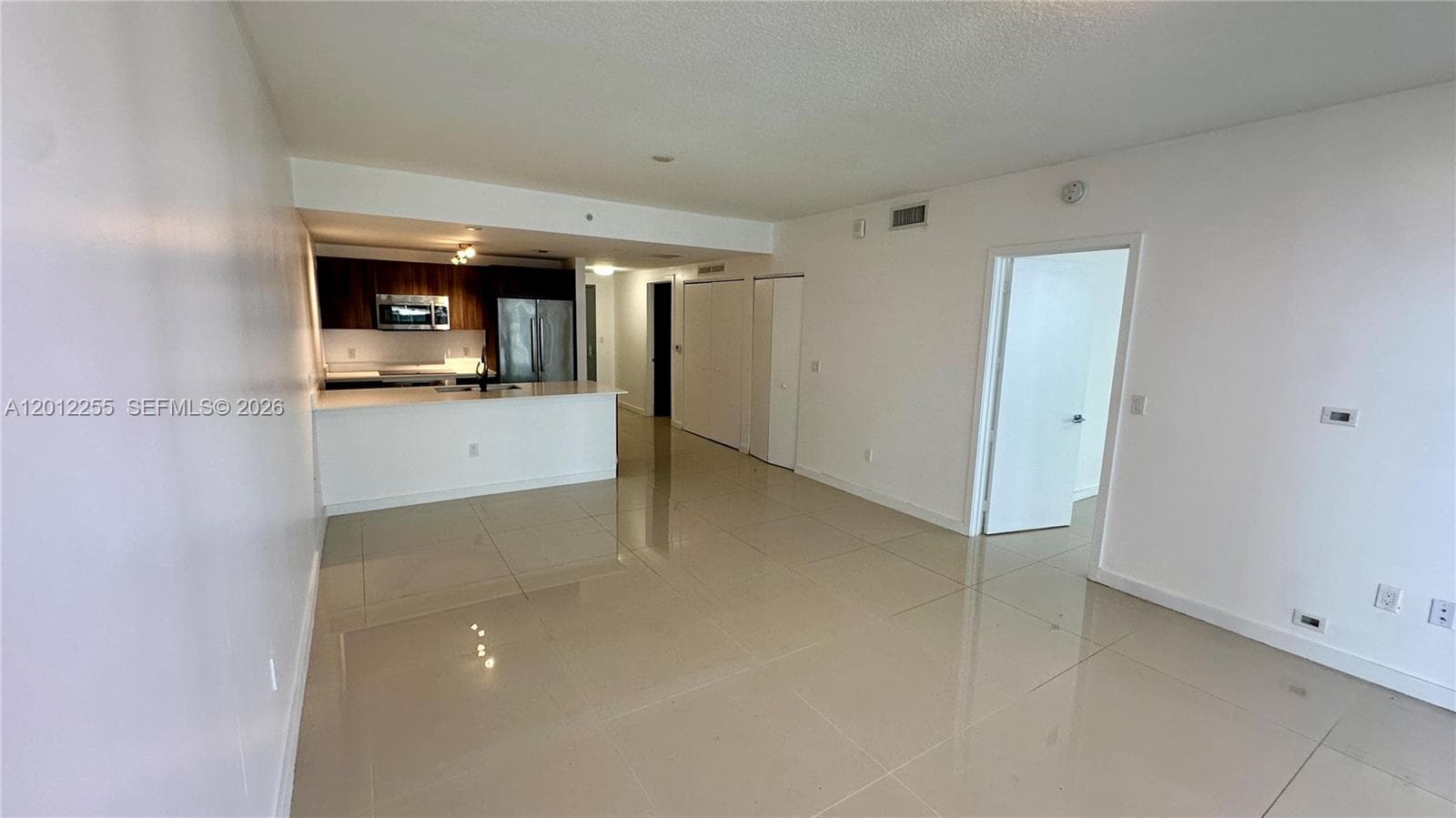 488 18th St 2807 photo 16
