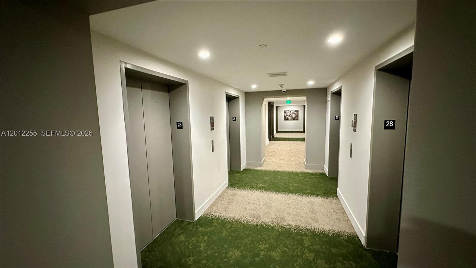 488 18th St 2807 photo 10