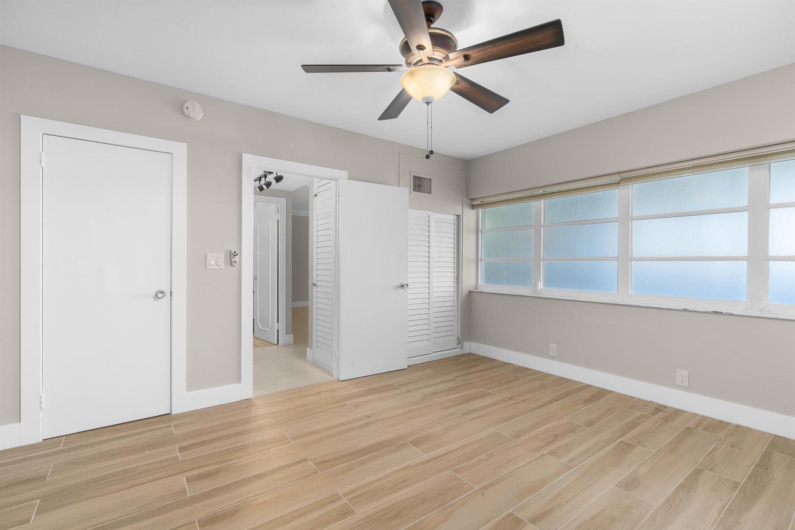 3200 NE 36th Street 619 photo 23