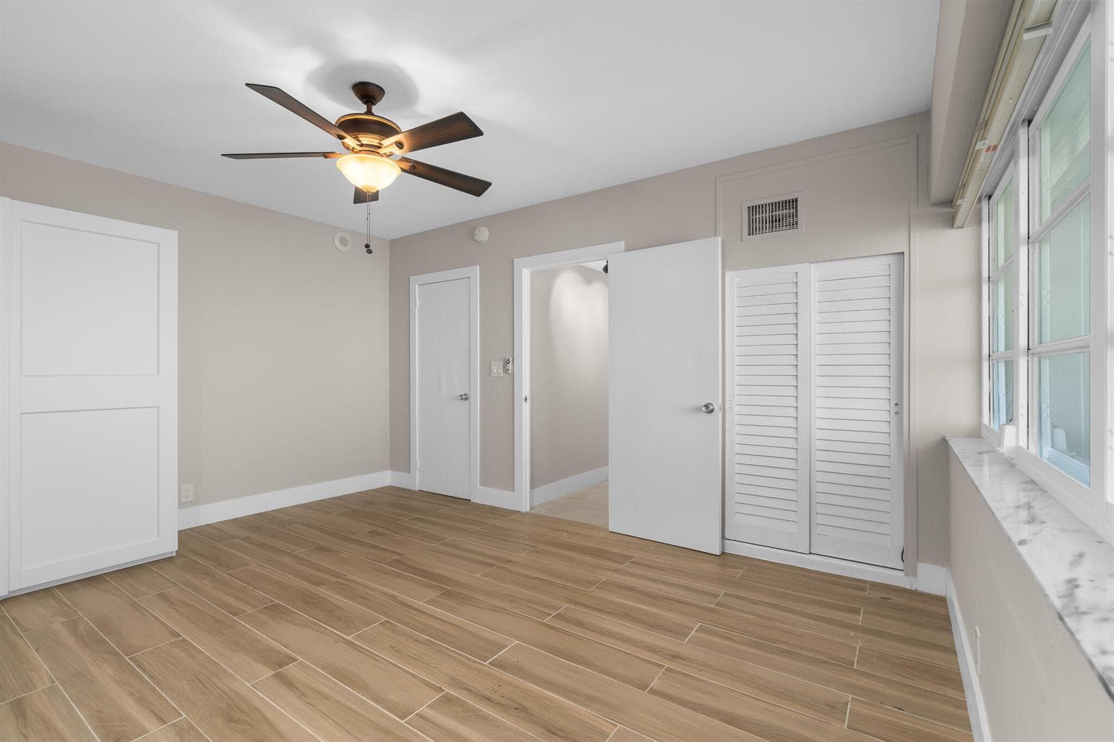 3200 NE 36th Street 619 photo 24