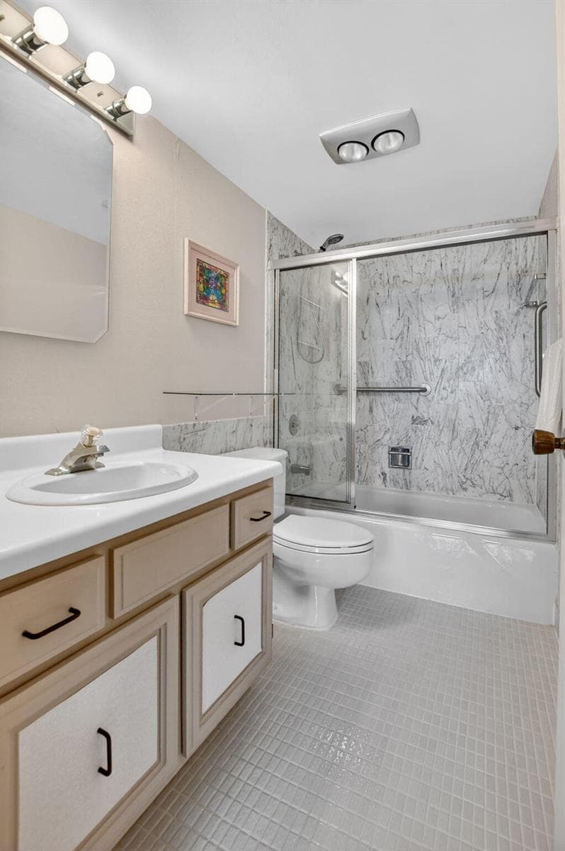 2121 N Ocean Boulevard 705w photo 24