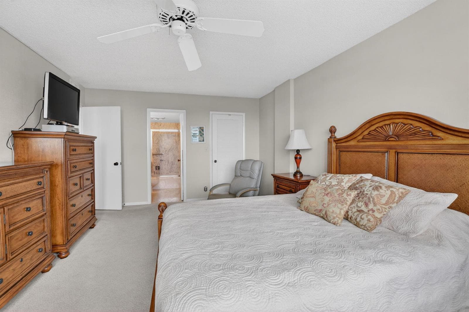 2121 N Ocean Boulevard 705w photo 21