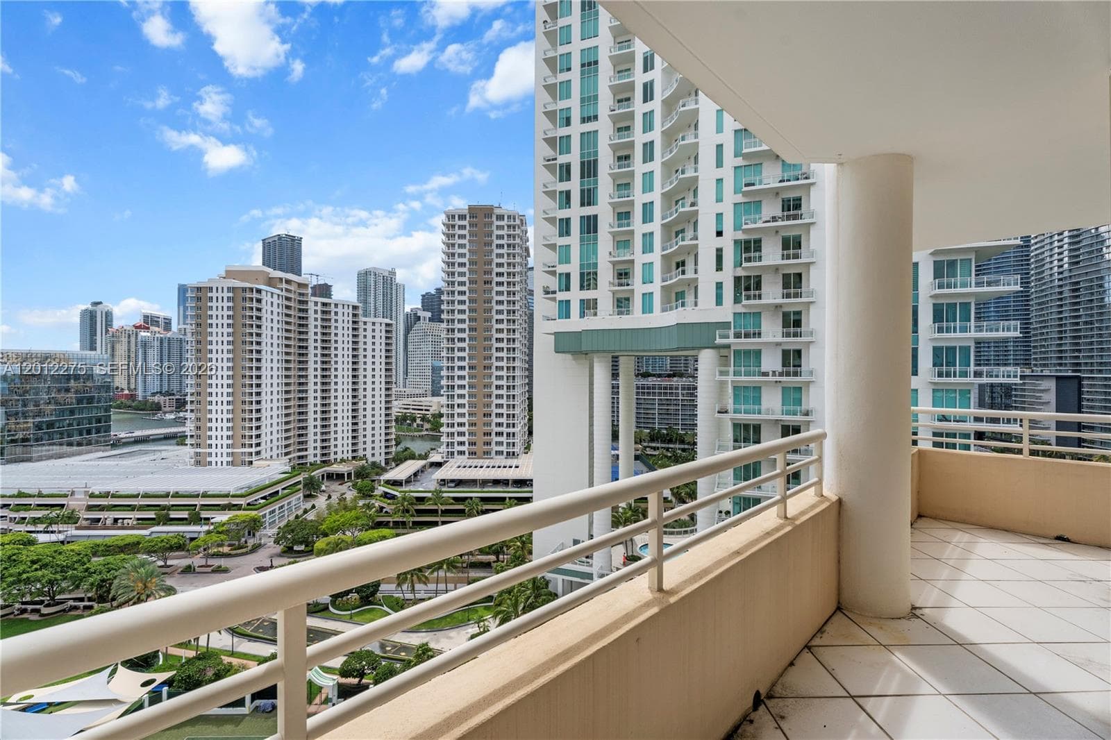 888 Brickell Key Dr 1702 photo 3