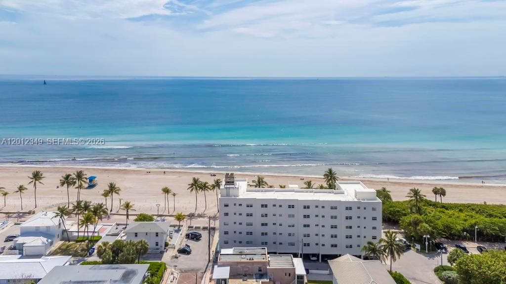 901 Surf Rd 404 photo 2