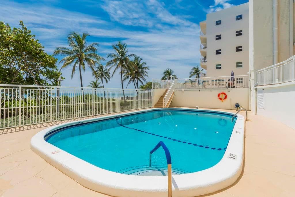 901 Surf Rd 404 photo 19