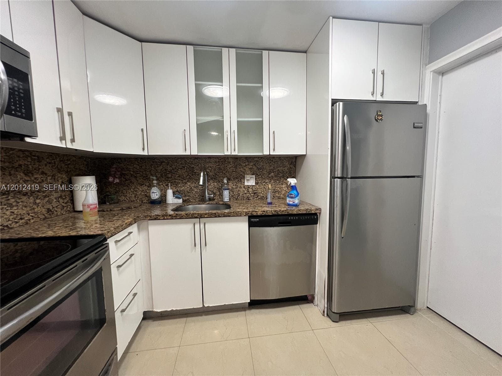 1801 Ocean Dr 535 photo 3