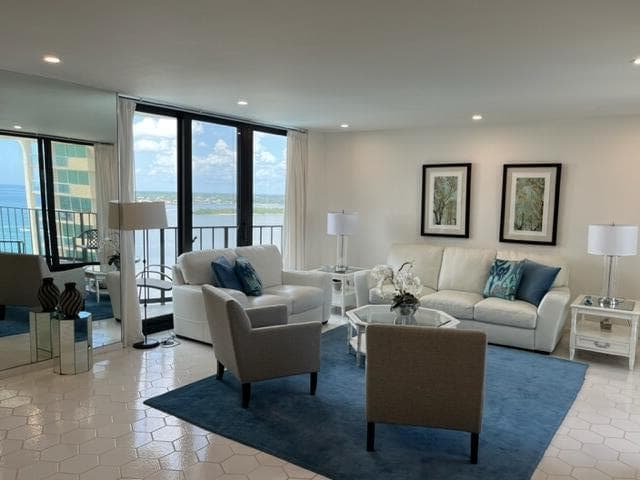 5420 N Ocean Drive 1705 photo 8