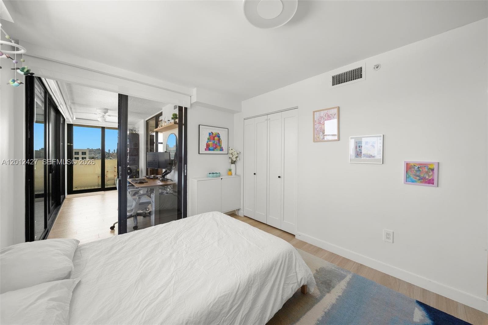 1621 Collins Ave PH1002 photo 12