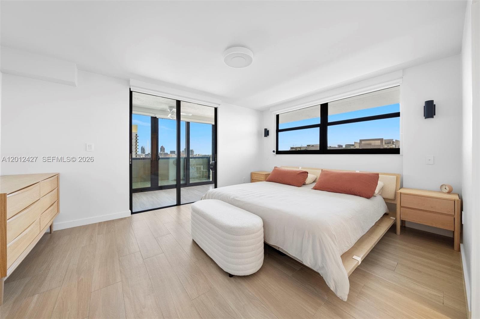 1621 Collins Ave PH1002 photo 7