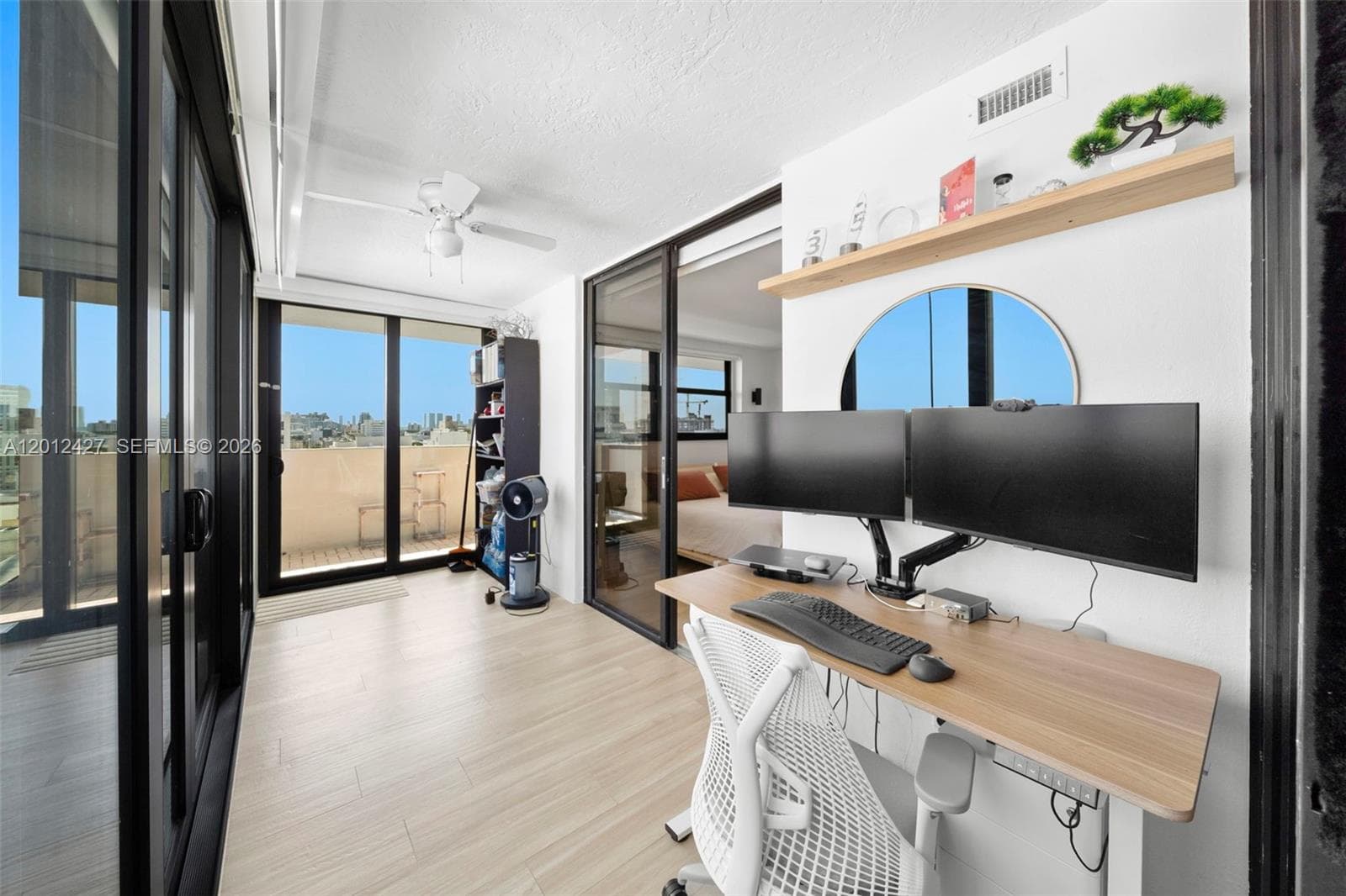 1621 Collins Ave PH1002 photo 15