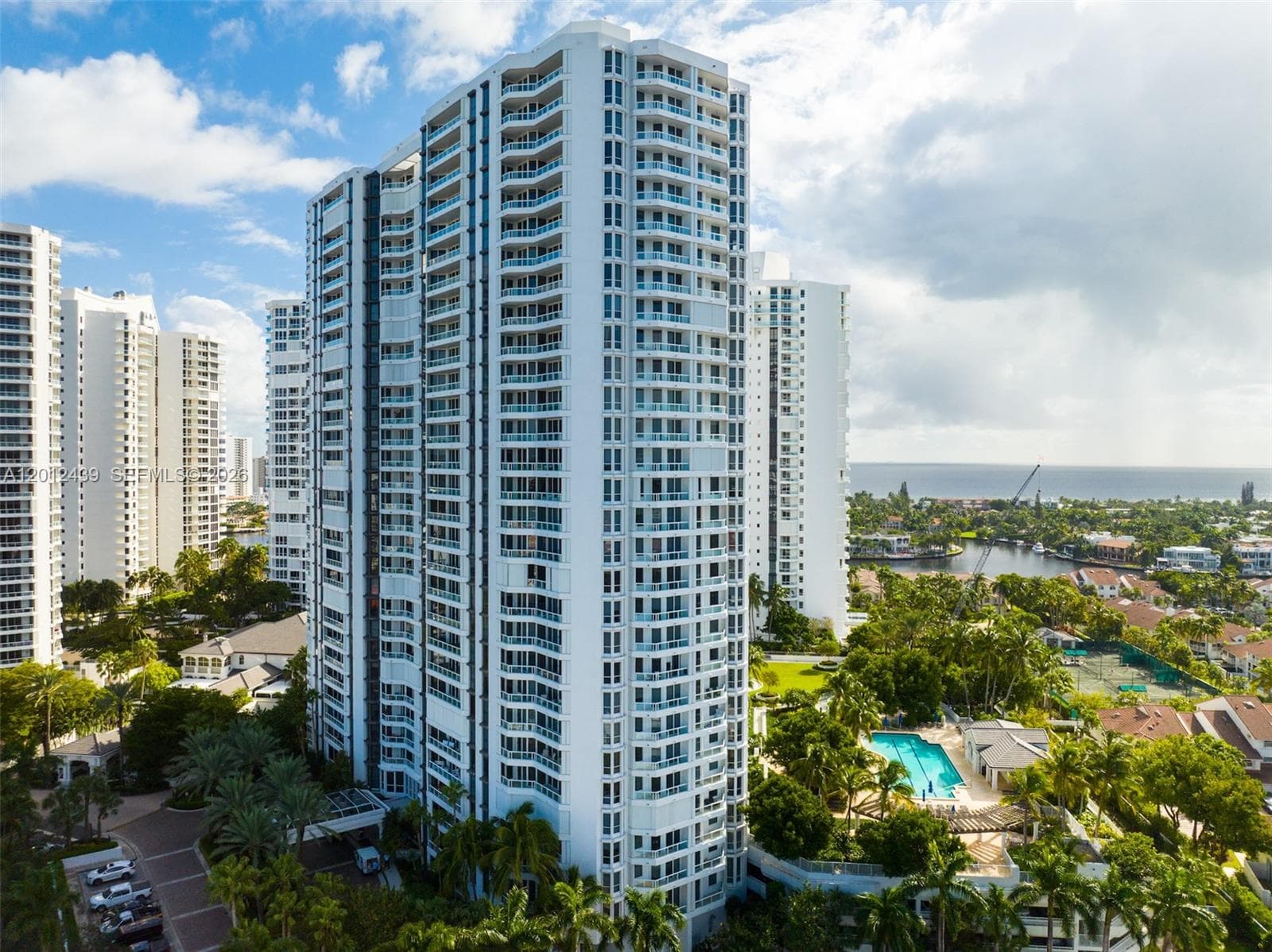 21055 Yacht Club Dr 605 photo 2
