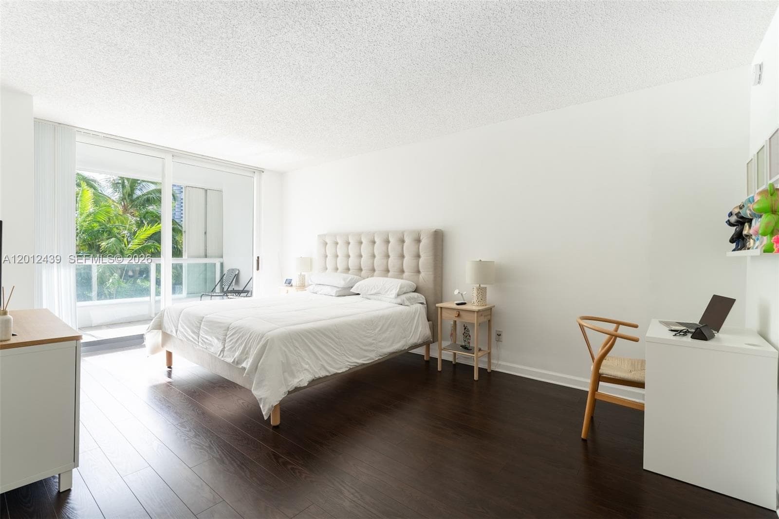 21055 Yacht Club Dr 605 photo 16