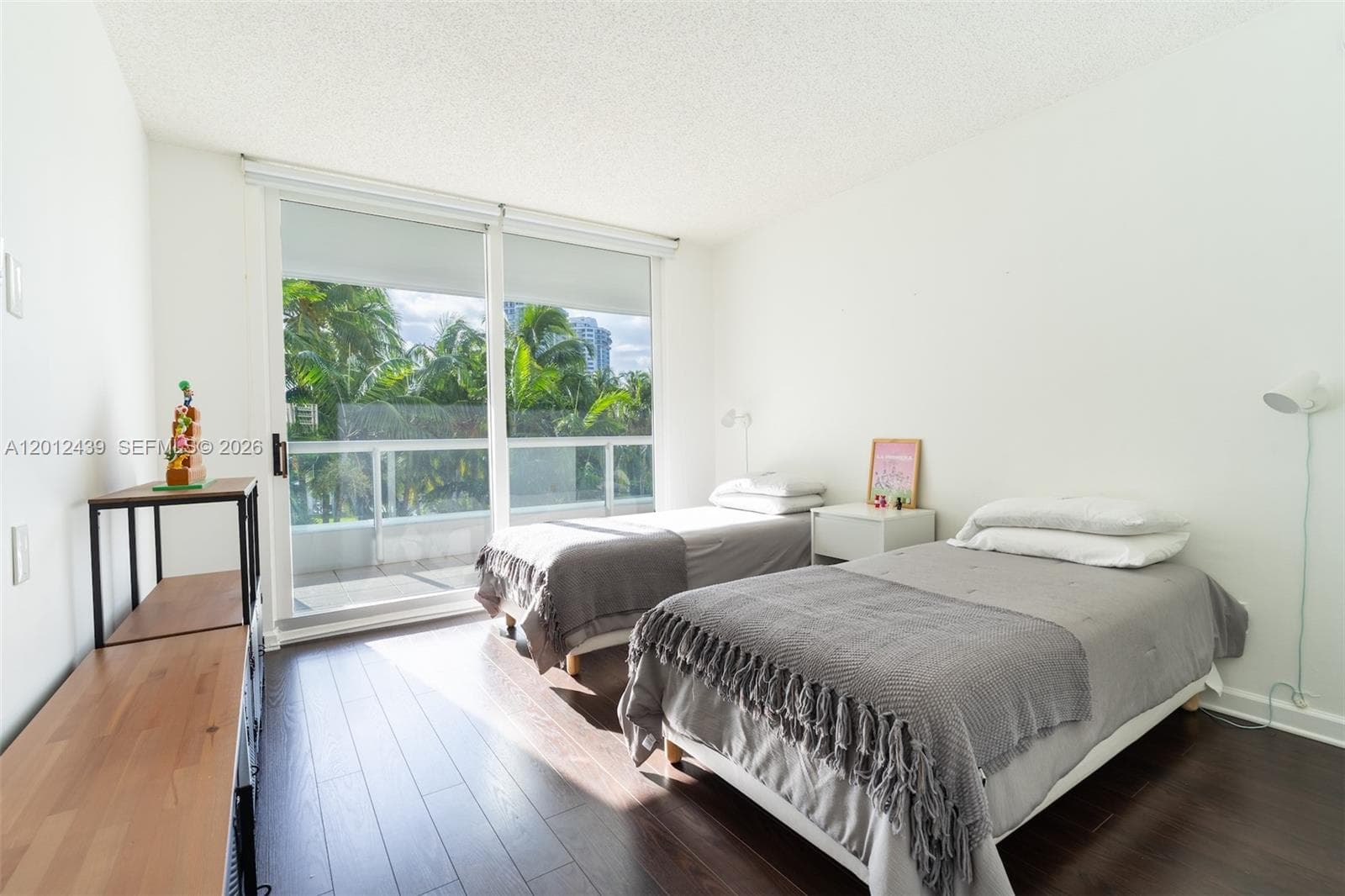 21055 Yacht Club Dr 605 photo 19