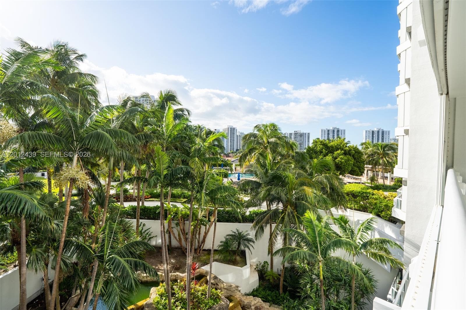 21055 Yacht Club Dr 605 photo 25