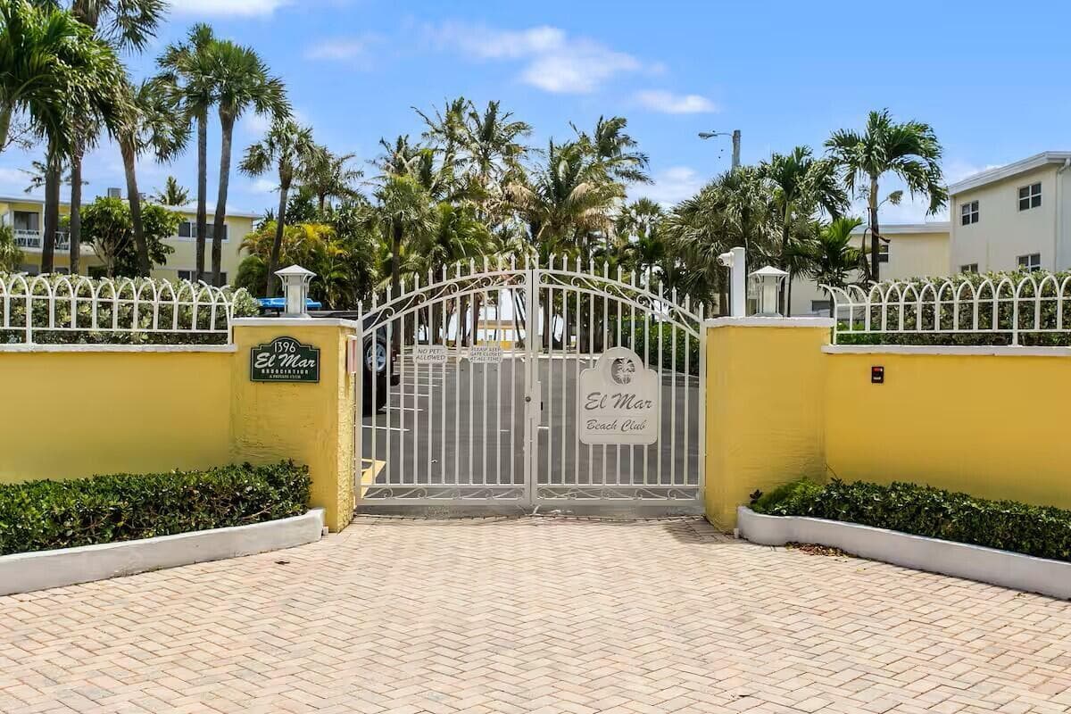 1421 S Ocean Boulevard 412 photo 16