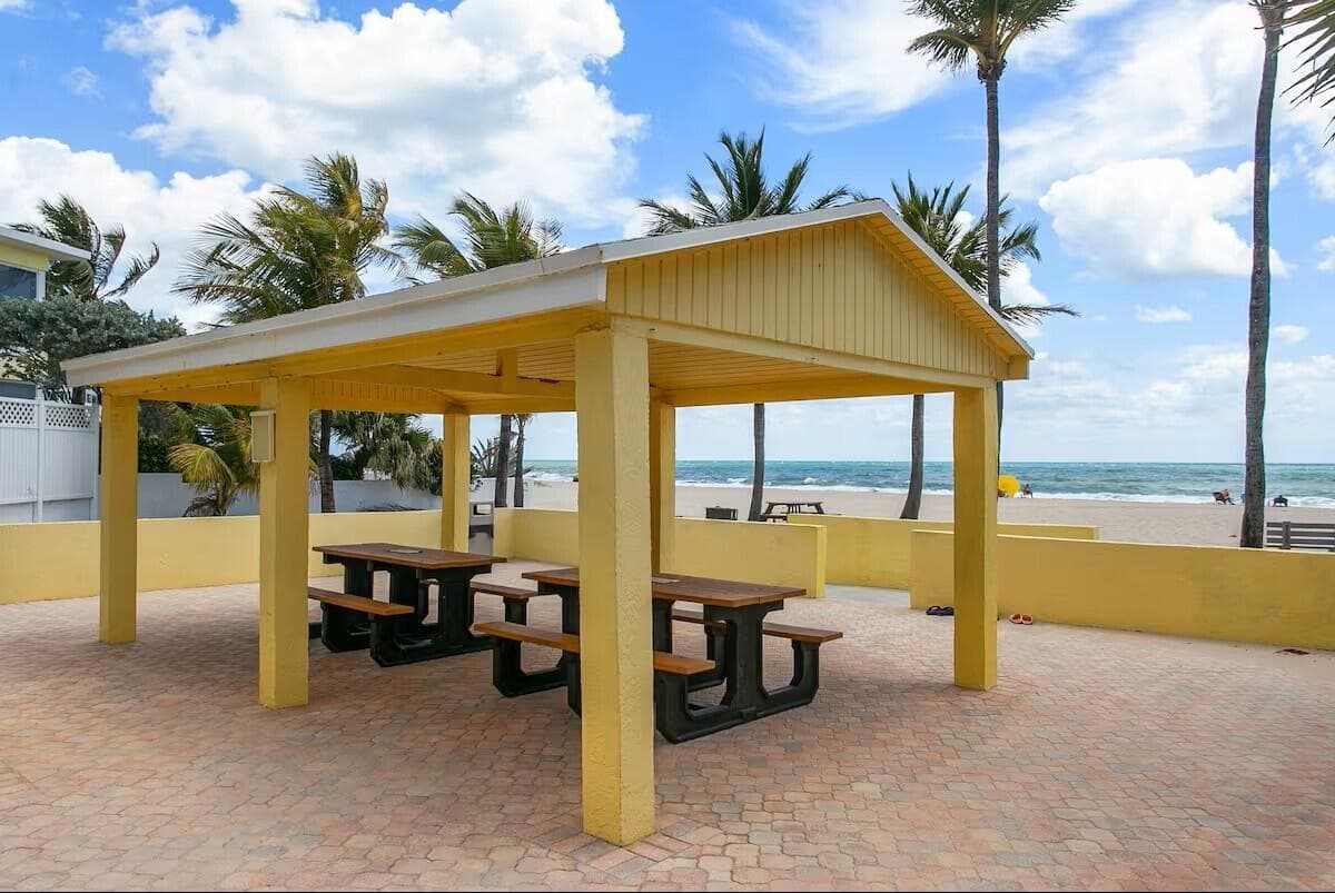 1421 S Ocean Boulevard 412 photo 18