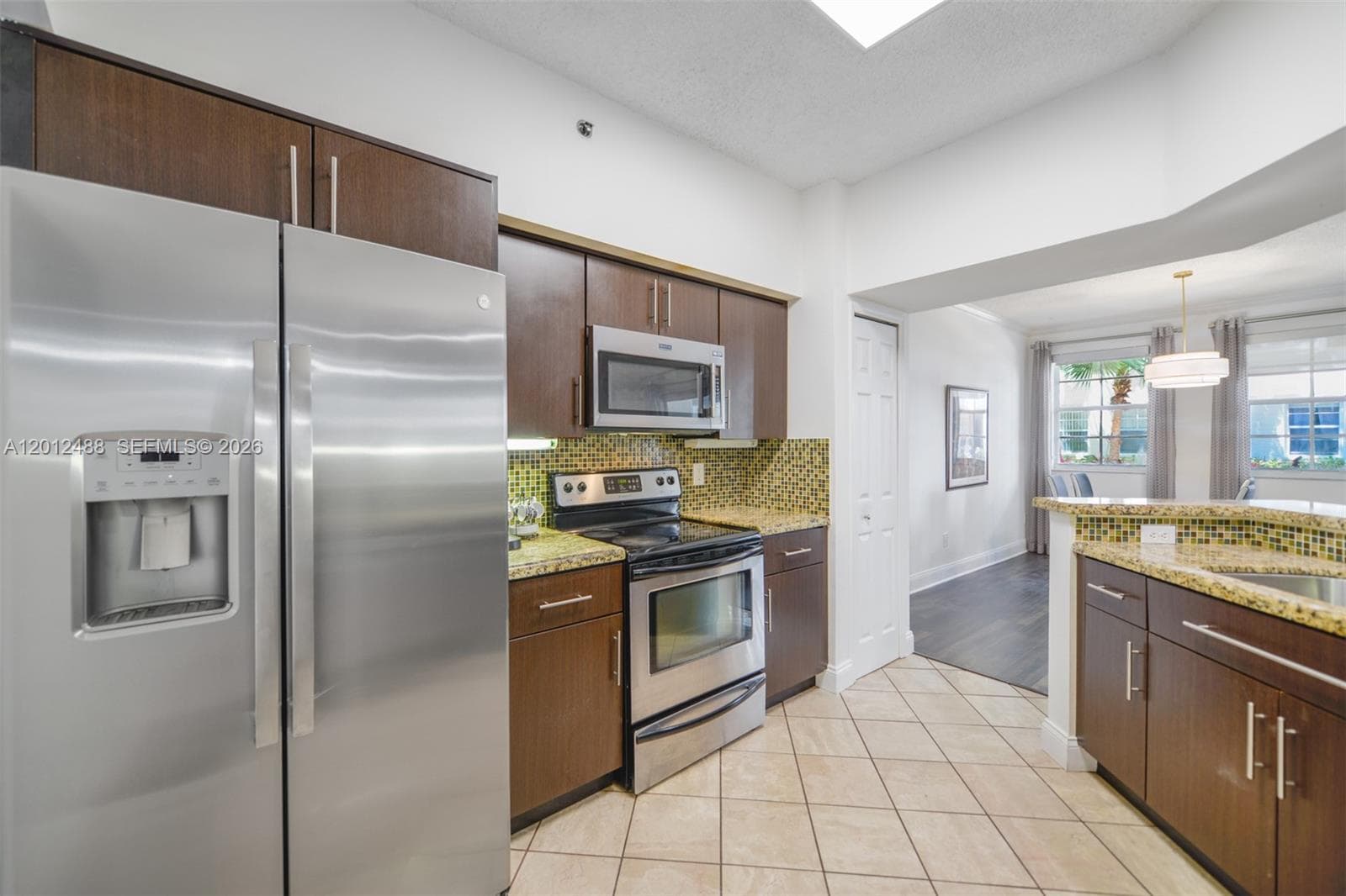 3245 184 St 13101 photo 10
