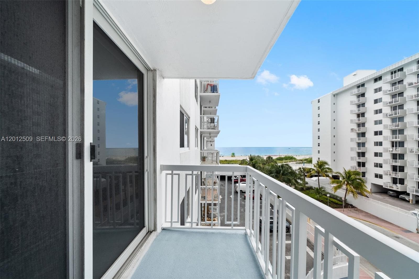 401 Ocean Dr 509 photo 2