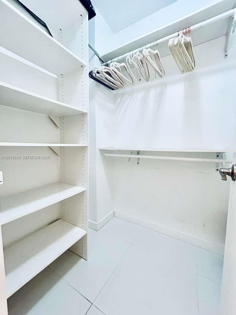 100 Lincoln Rd 526 photo 10