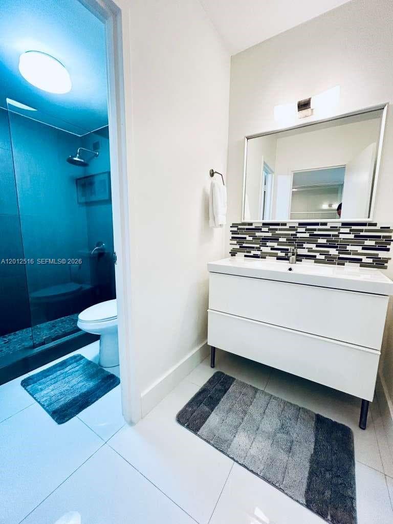 100 Lincoln Rd 526 photo 11