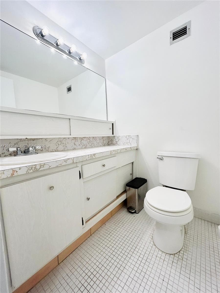 100 Lincoln Rd 922 photo 6