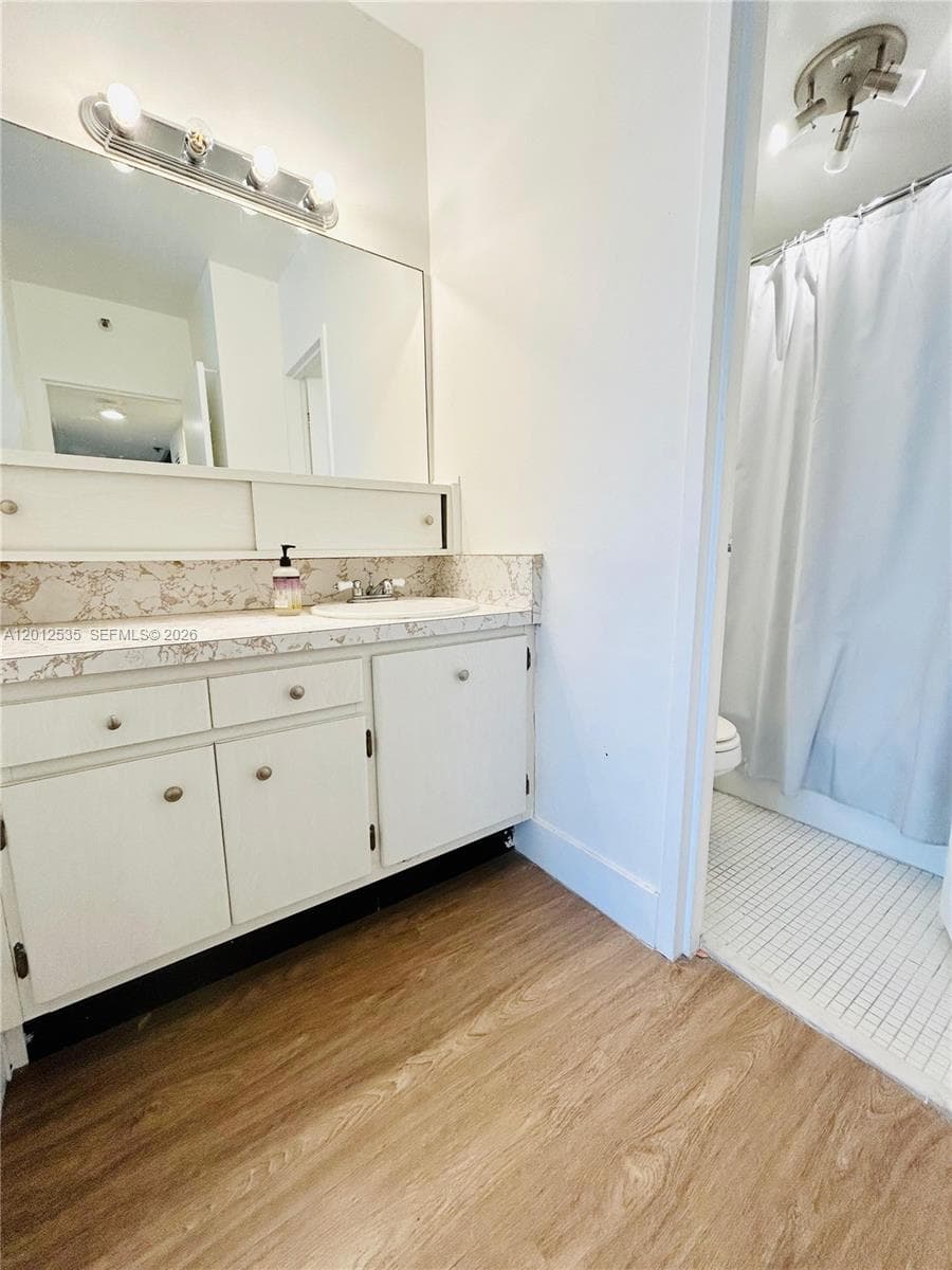 100 Lincoln Rd 922 photo 5