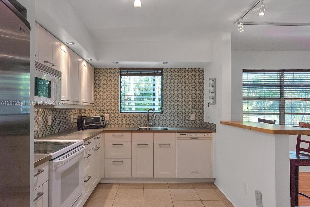 645 77th St 19 photo 13