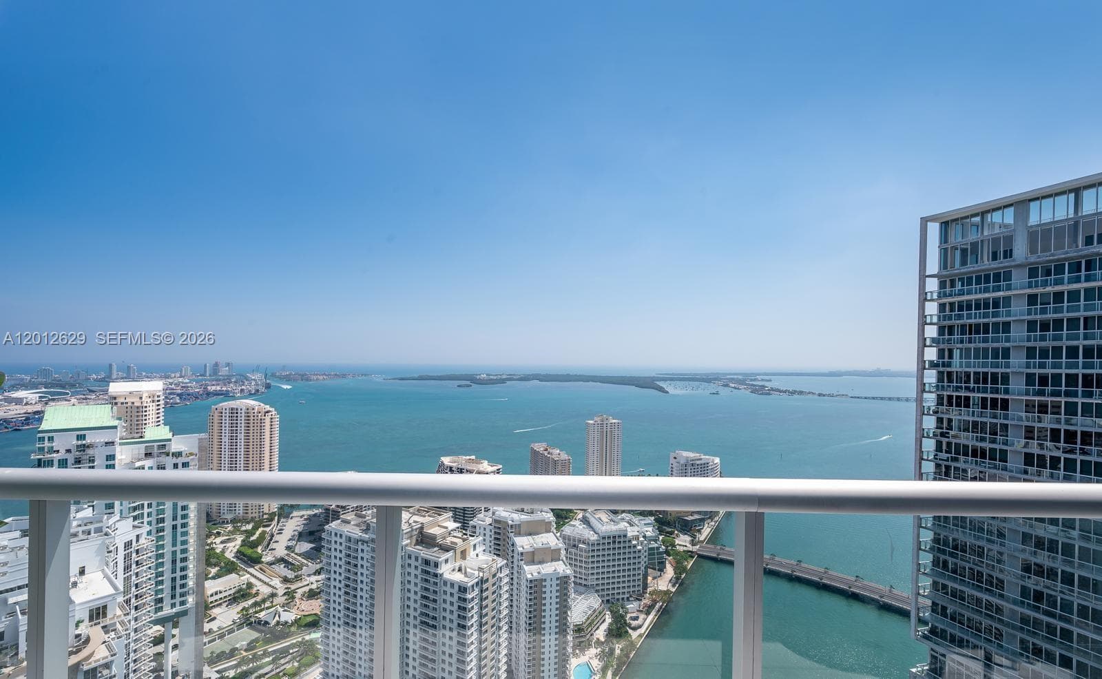 465 Brickell Ave 5305 photo 2