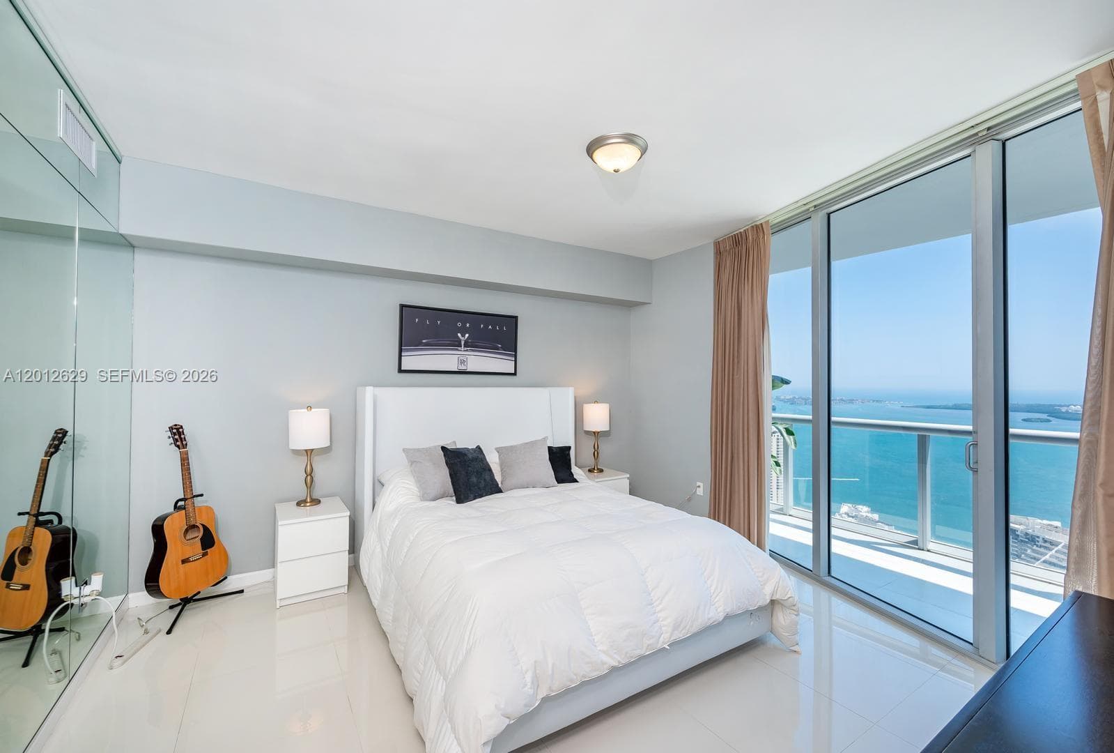 465 Brickell Ave 5305 photo 5