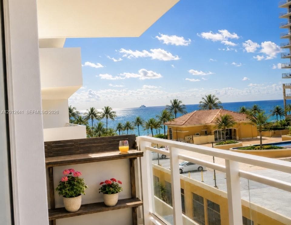 2030 S Ocean Dr 309 photo 1