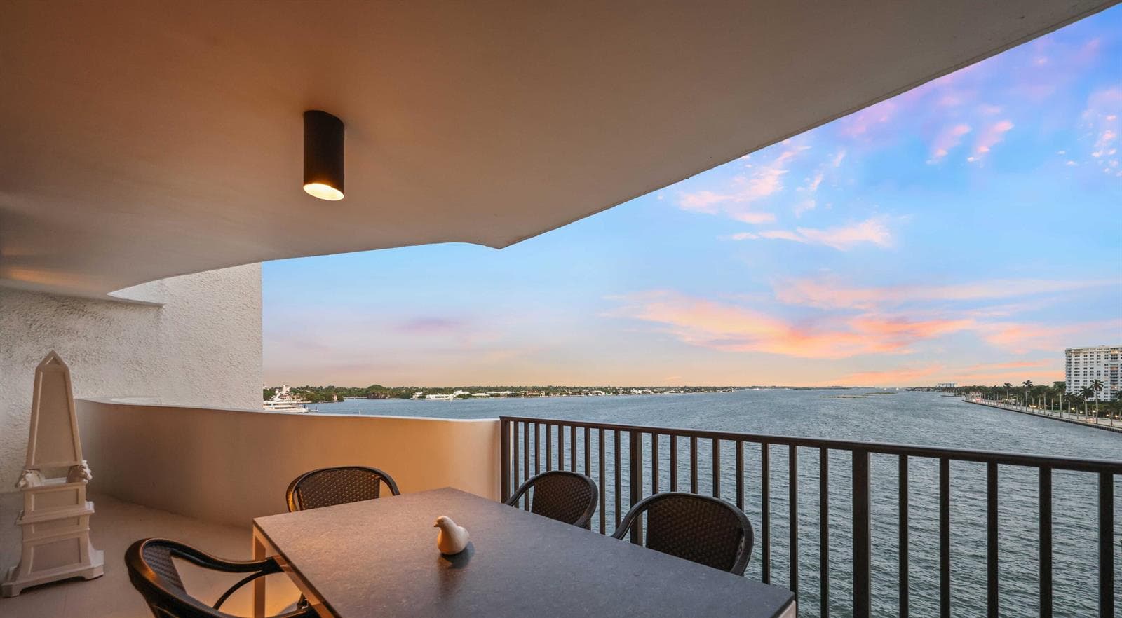 1200 S Flagler Drive 705 photo 4