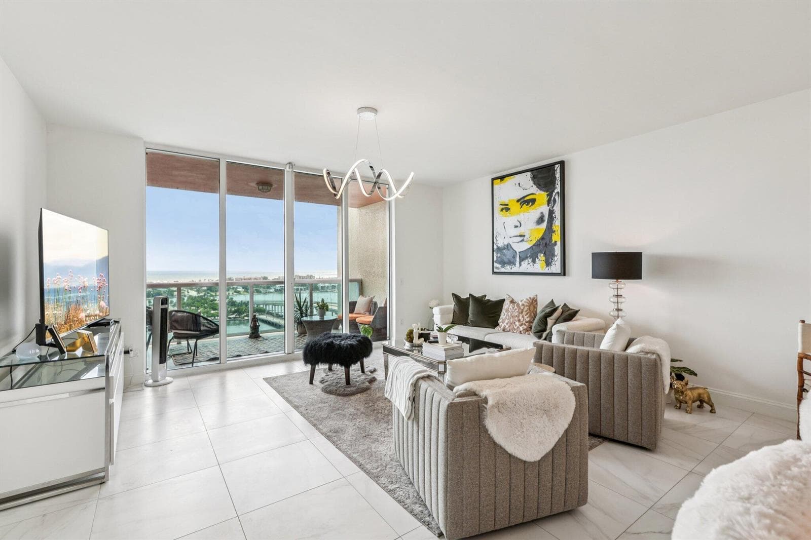 2640 Lake Shore Drive 2008 photo 1