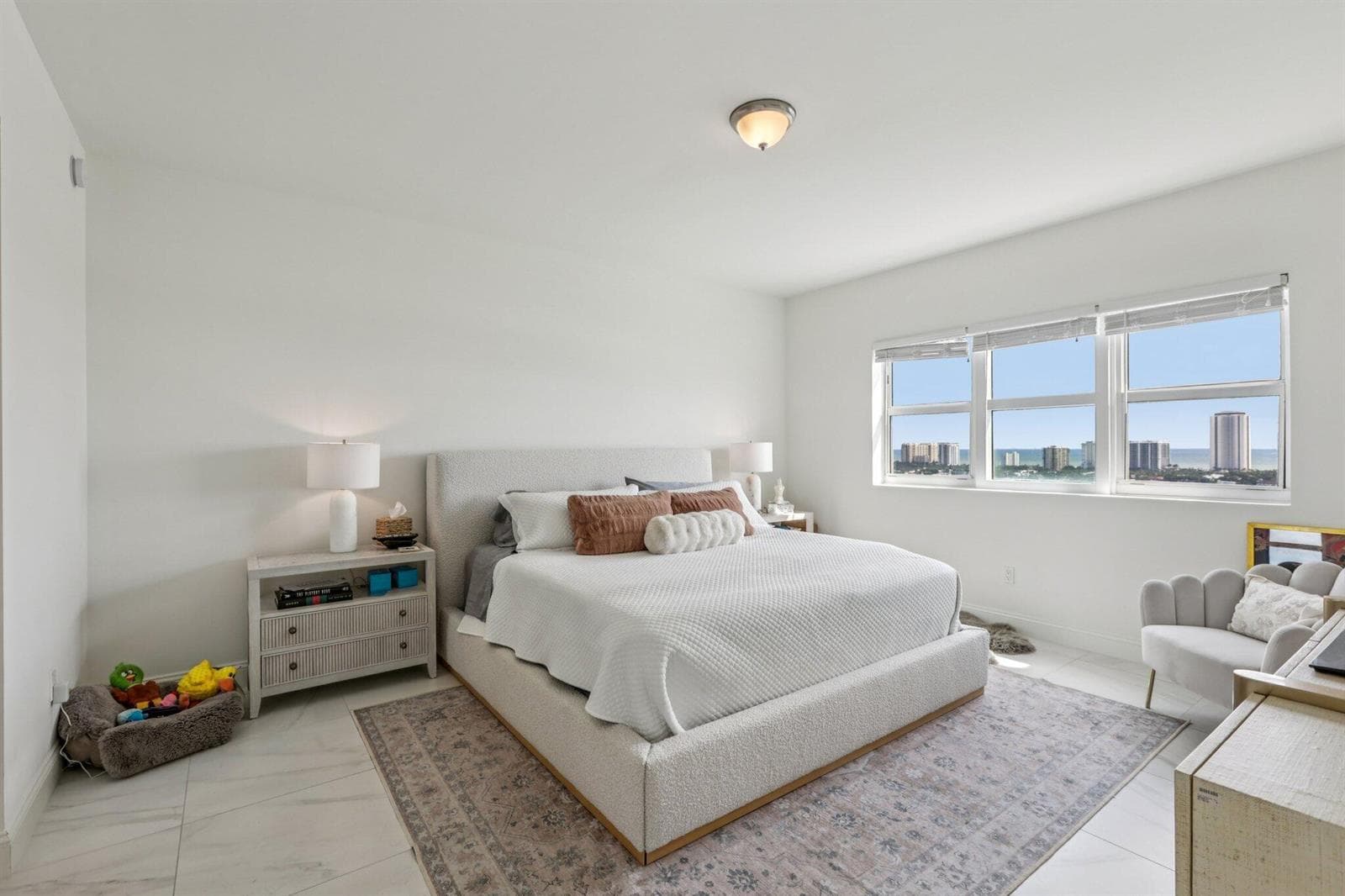 2640 Lake Shore Drive 2008 photo 24